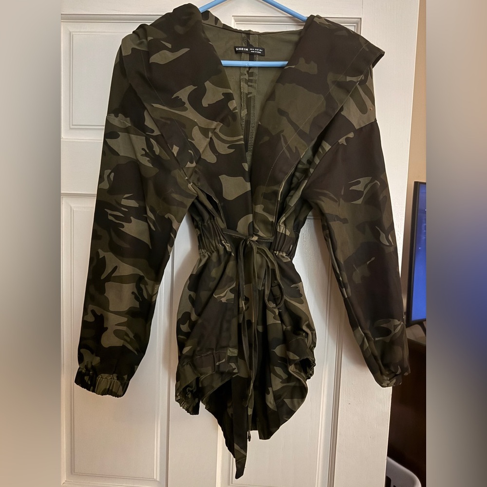 SHEIN Camouflage Jacket